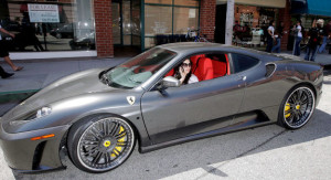 kim-kardashian-f430