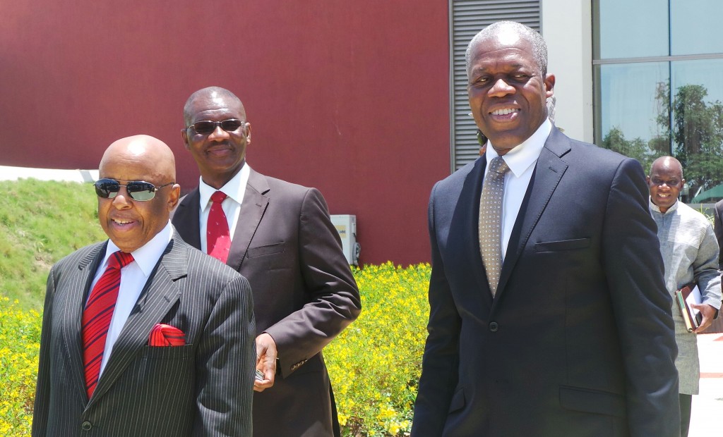 President K. B. Amissah-Arthur seeing off former Botswana President Festus Mogae at the Flagstaff House.