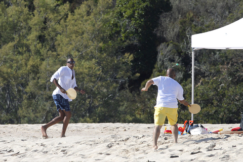 EXCLUSIVE - Beyonce celebrates her birthday with Jay-Z and Blue Ivy in South of France. Beyonce wears a loose dress, is she pregnant of her second child ?