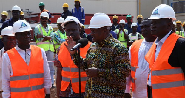 mahama-inspects-vra-thermal-plant-5-620x330