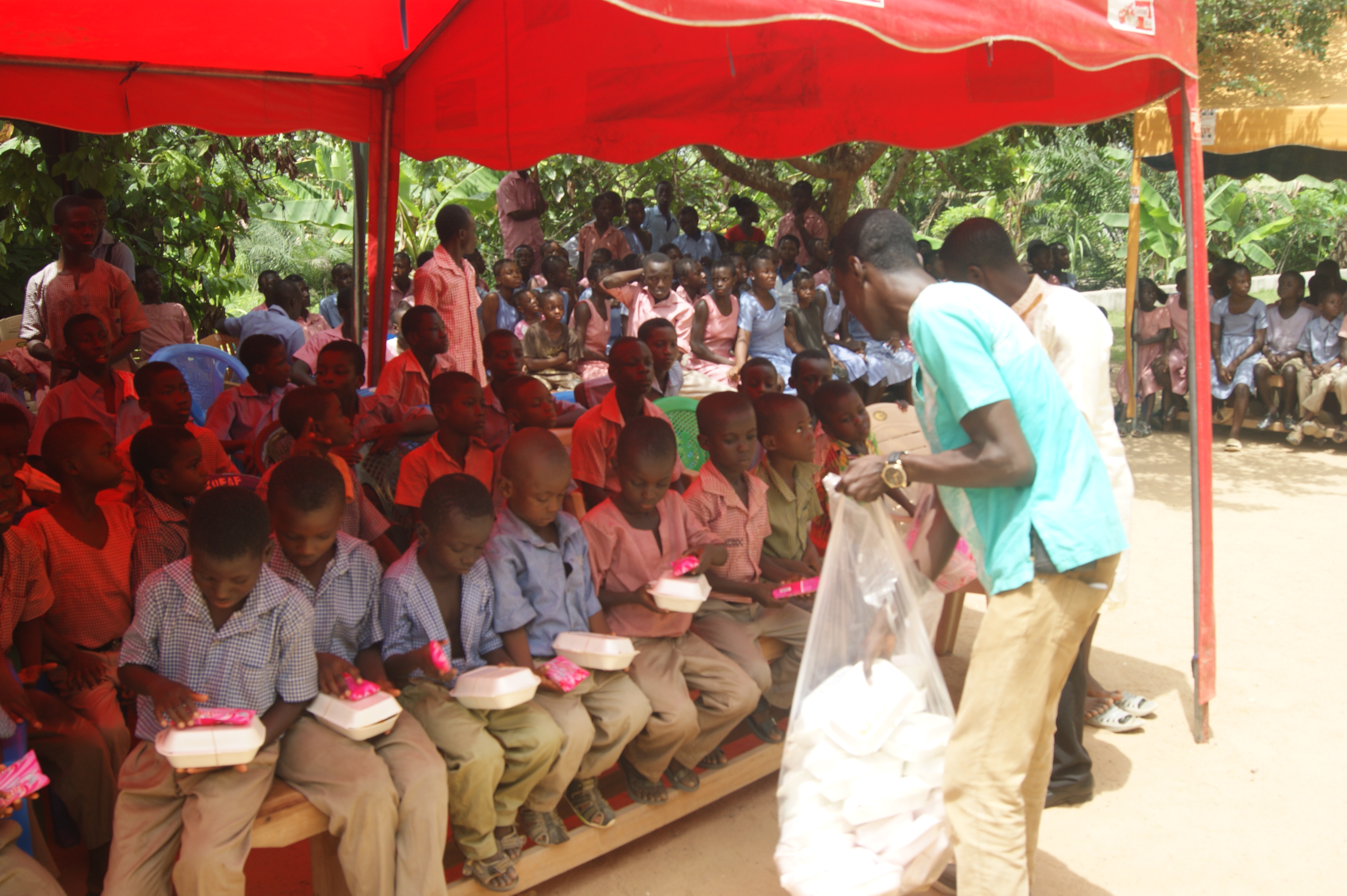 PHOTOS: 233times.net & satelliteghana.com Lunch Party for Sekondi School for the deaf
