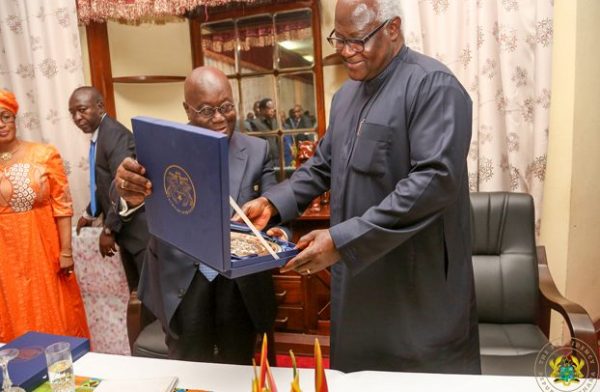 President-Akufo-Addo-presenting-a-gift-to-President-Koroma-622x406