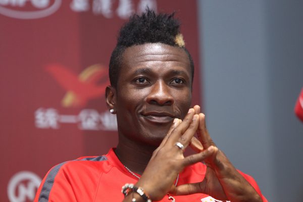 Asamoah-Gyan-awaits-Shanghai-derby