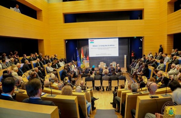 Section-of-the-gathering-at-KAS-listening-to-President-Akufo-Addo-620x406