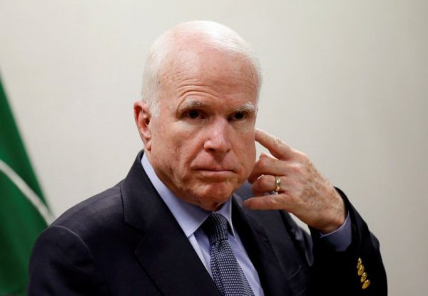 2017-07-20T001312Z_1395226793_RC1C300380A0_RTRMADP_3_PEOPLE-MCCAIN.JPG.cf