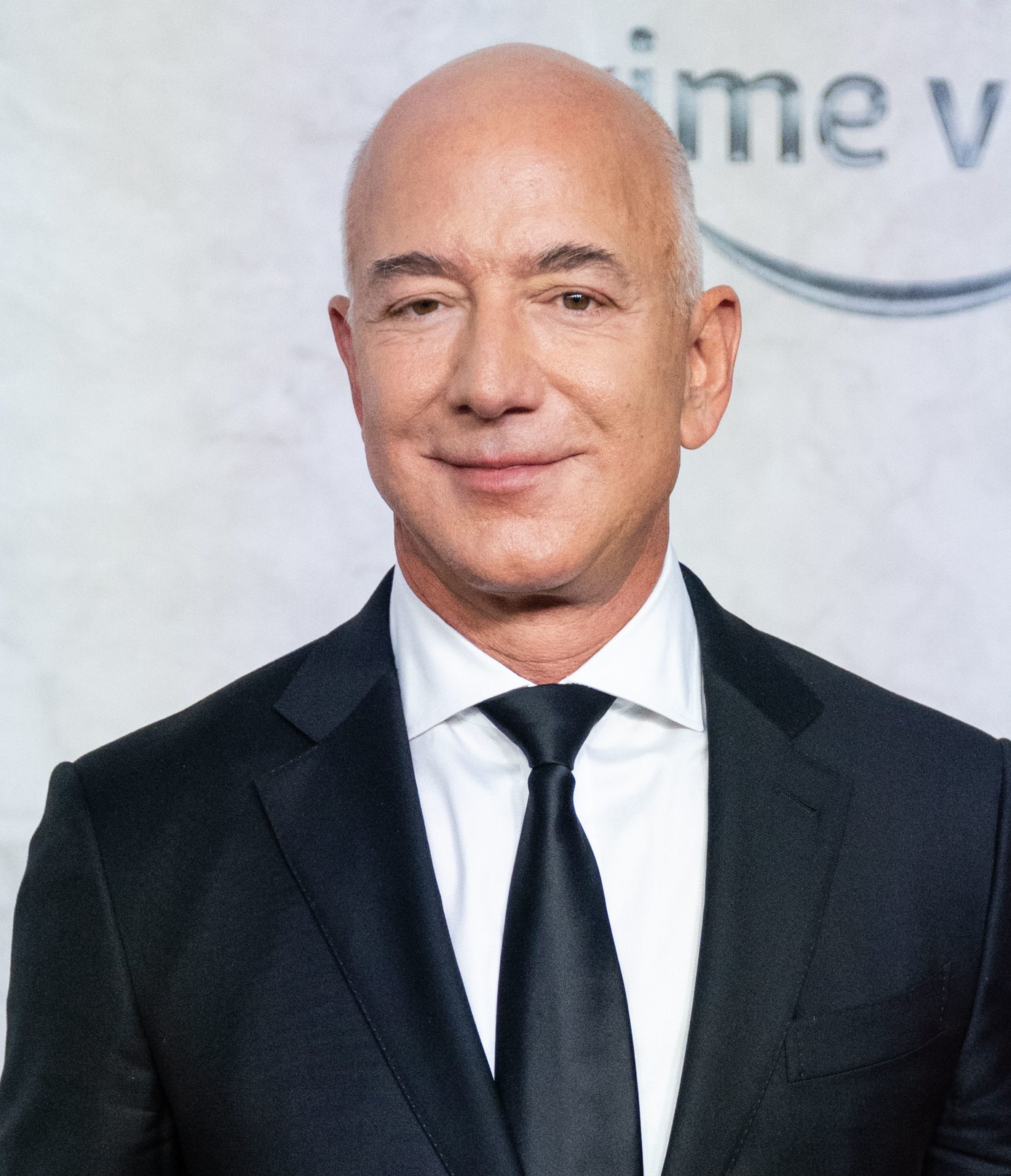 Billionaire Jeff Bezos Loses $15Billion In Day