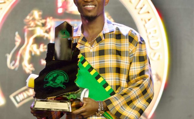 Otumfuo honours Kofi Kinaata with 'Youth in Entertainment Award' at Millennium Excellence Awards