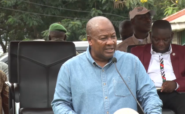 Mahama applauds GPRTU for reducing fares as economy stabilises